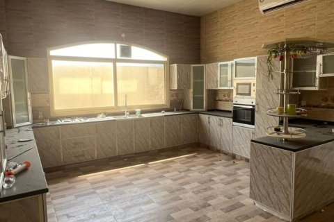 Villa à vendre à Seih Al Uraibi, Ras Al Khaimah, EAU 6 chambres, 1394 m2 № 735072 - photo 8