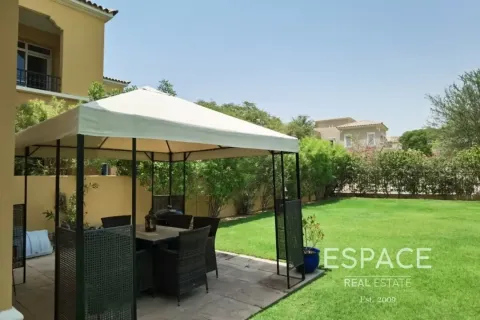 Villa asukohaga Arabian Ranches, Dubai, AÜE: 3 magamistoaga, 206 m² Nr 738213