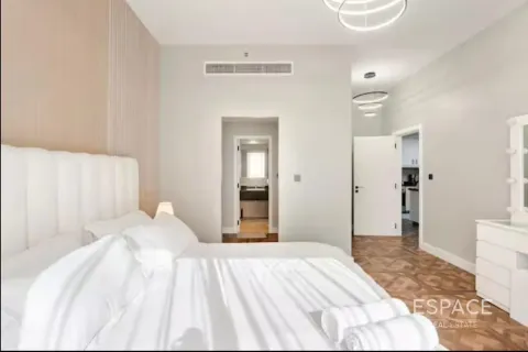 Квартира в Джумейра Бич Резиденс, Дубай, ОАЭ 1 спальня, 98м2 № 738212