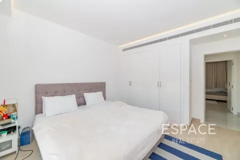 Vila v Meadows, Dubai, SAE 6 spální, 505 m2 č. 738210 - Fotografia 11
