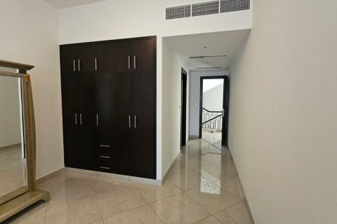 Városi lakóépület itt: Ras Al Khaimah, EAE, 4 hálószoba, 376 m², azonosító: 735185 - fénykép 8