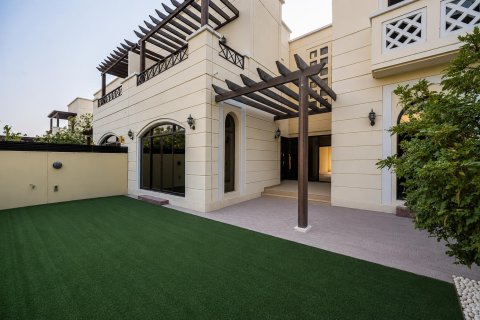 Vilă în Mudon, Dubai, EAU 4 dormitoare, 322.22 mp.  №750630