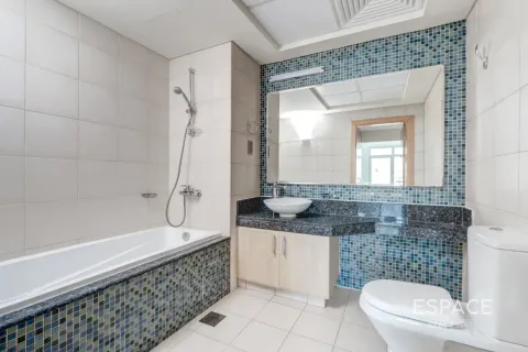 Appartamento in affitto a Palm Jumeirah, Dubai, EAU 2 camere da letto, 144 mq. № 738141 - foto 11
