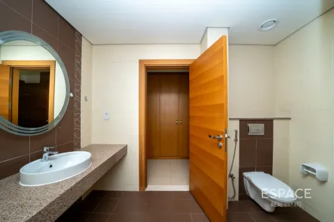 Vila v Al Furjan, Dubai, SAE 3 spálne, 283 m2 č. 738125 - Fotografia 11