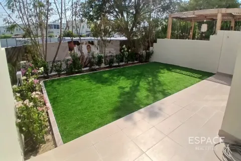 Vila v Al Furjan, Dubai, SAE 3 spálne, 283 m2 č. 738125 - Fotografia 14