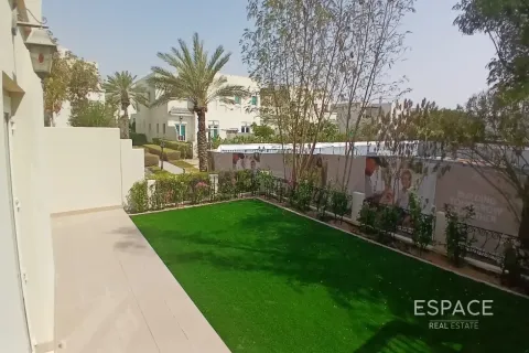 Vila v Al Furjan, Dubai, SAE 3 spálne, 283 m2 č. 738125 - Fotografia 15