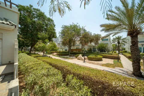 Vila v Al Furjan, Dubai, SAE 3 spálne, 283 m2 č. 738125 - Fotografia 18