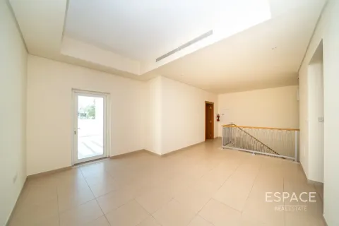 Vila v Al Furjan, Dubai, SAE 3 spálne, 283 m2 č. 738125 - Fotografia 10