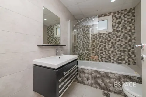 Villa sa Meadows, Dubai, UAE 5 silid-tulugan, 369 sq.m. № 738140 - larawan 9