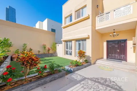 Villa sa Meadows, Dubai, UAE 5 silid-tulugan, 369 sq.m. № 738140 - larawan 17