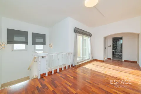Villa sa Meadows, Dubai, UAE 5 silid-tulugan, 369 sq.m. № 738140 - larawan 4