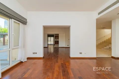 Villa sa Meadows, Dubai, UAE 5 silid-tulugan, 369 sq.m. № 738140 - larawan 14
