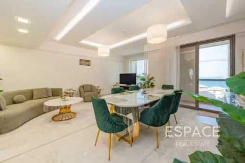Apartamento en alquiler en Jumeirah Beach Residence, Dubai, EAU 3 dormitorios, 175 m2 № 738127 - foto 3