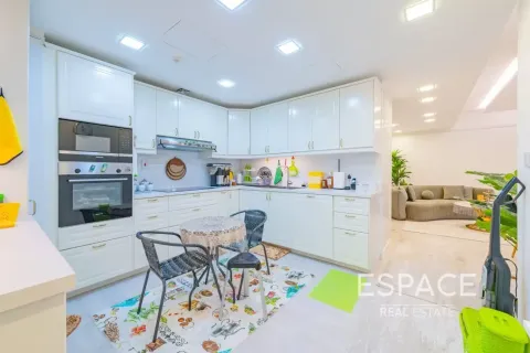 Apartamento en alquiler en Jumeirah Beach Residence, Dubai, EAU 3 dormitorios, 175 m2 № 738127 - foto 7