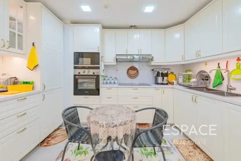 Apartamento en alquiler en Jumeirah Beach Residence, Dubai, EAU 3 dormitorios, 175 m2 № 738127 - foto 6