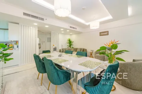 Apartamento en alquiler en Jumeirah Beach Residence, Dubai, EAU 3 dormitorios, 175 m2 № 738127 - foto 4