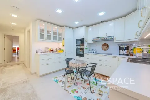 Apartamento en alquiler en Jumeirah Beach Residence, Dubai, EAU 3 dormitorios, 175 m2 № 738127 - foto 5