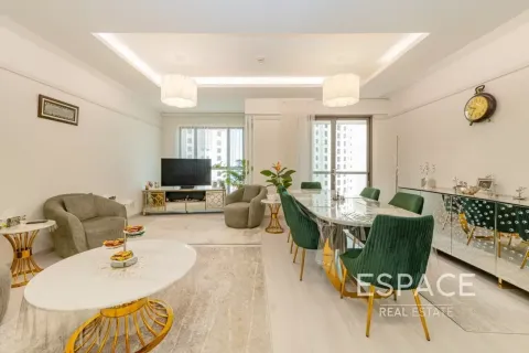 Apartamento en alquiler en Jumeirah Beach Residence, Dubai, EAU 3 dormitorios, 175 m2 № 738127 - foto 2