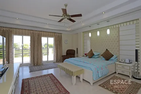 Villa Meadows, Dubaijā, AAE 5 istabas, 655 m2 Nr. 738126 - attēls 11