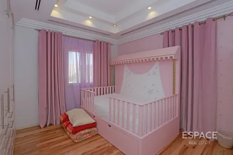 Villa Meadows, Dubaijā, AAE 5 istabas, 655 m2 Nr. 738126 - attēls 9