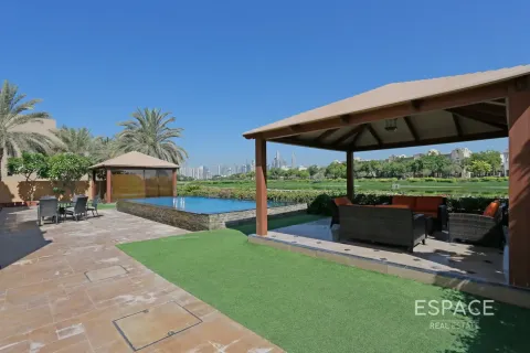 Villa Meadows, Dubaijā, AAE 5 istabas, 655 m2 Nr. 738126 - attēls 2