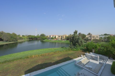 Willa do wynajęcia w Jumeirah Islands, Dubai, ZEA 5 sypialnie, 585.29 mkw., nr 757514 - zdjęcie 2