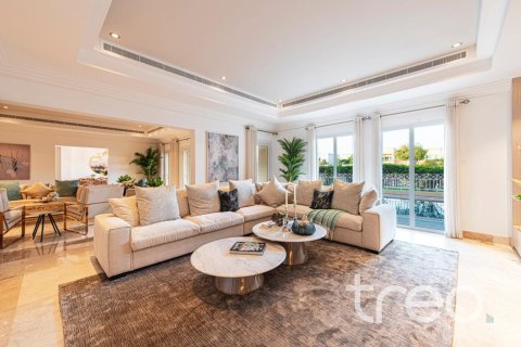 Βίλα σε Meadows, Dubai, ΗΑΕ 6 υπνοδωμάτια, 815.32 τ.μ. Αρ. 733417 - φωτογραφία 6