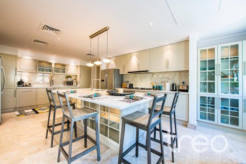 Βίλα σε Meadows, Dubai, ΗΑΕ 6 υπνοδωμάτια, 815.32 τ.μ. Αρ. 733417 - φωτογραφία 4