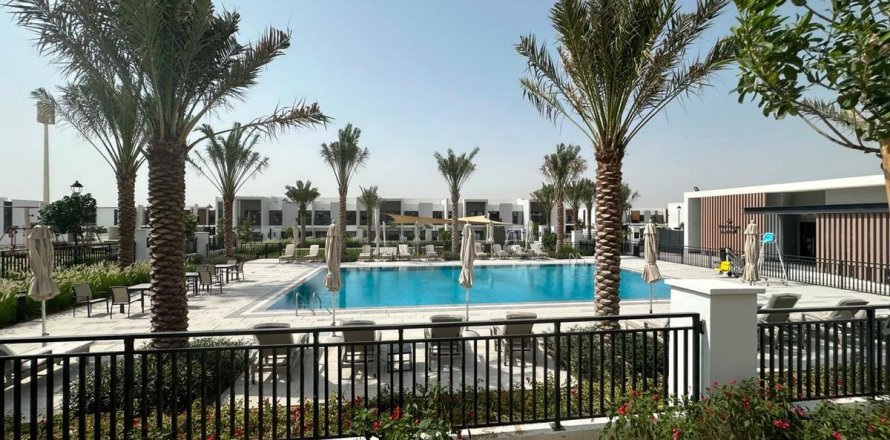 Villa a Dubai, EAU 4 camere da letto, 231.2 mq. № 754805