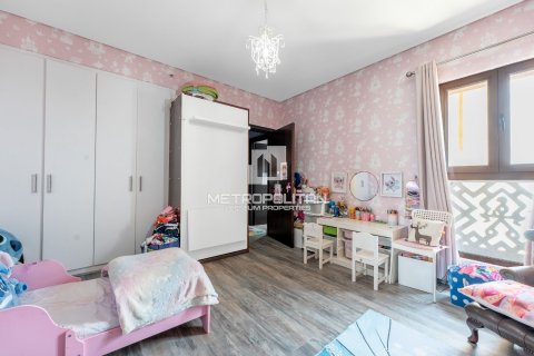 Apartment in Palm Jumeirah, Dubai, UAE 3 bedrooms, 222 sq.m. № 663895 - photo 9