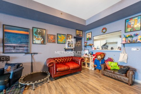 Apartment in Palm Jumeirah, Dubai, UAE 3 bedrooms, 222 sq.m. № 663895 - photo 4