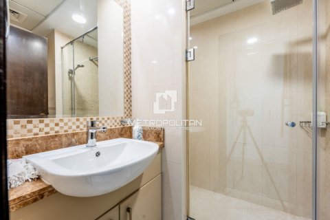 Apartment in Palm Jumeirah, Dubai, UAE 3 bedrooms, 222 sq.m. № 663895 - photo 17