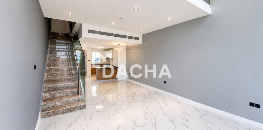 Adosado en Dubai Land, Dubai, EAU 2 dormitorios, 124 m² № 714650