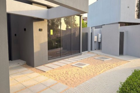 عقار تجاري للبيع في Tilal City، الشارقة، الإمارات العربية المتحدة 602 متر مربع ، رقم 666193 - صورة 3
