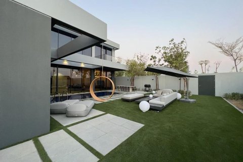 Liikekiinteistö Tilal City, Sharjah, Arabiemiraatit 5 makuuhuonetta, 509 m2 № 666192