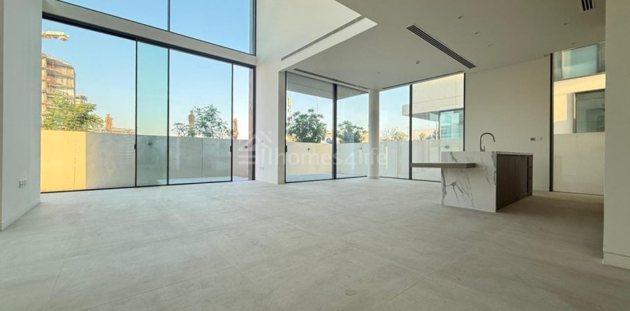 ویلا در Nadd Al Sheba، Dubai ، امارات متحده عربی 5 خوابه ، 416 متر مربع.  شماره 740642