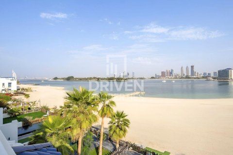 Villa à Palm Jumeirah, Dubai, EAU: 5 chambres, 340.03 m2 № 745801