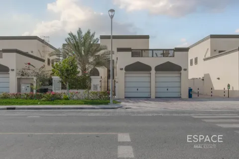 Vila v Jumeirah Park, Dubai, SAE 3 ložnice, 285 m² Č.: 661248 - fotografie 12