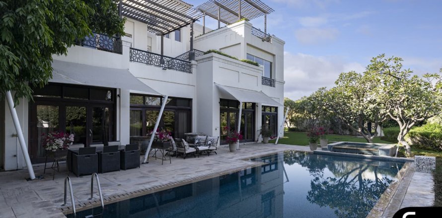 Vila v Al Barari, Dubai, SAE 6 spální, 1386 m2 č. 697748