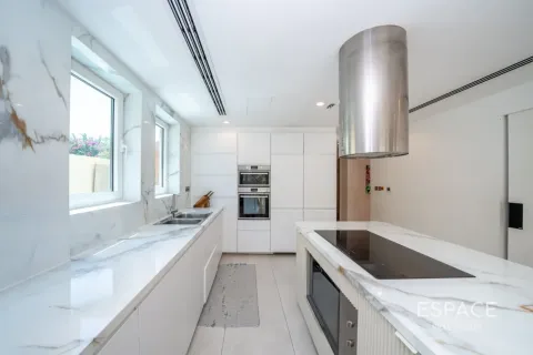 וילה להשכרה ב Jumeirah Park, Dubai, איחוד האמירויות  4 חדרי שינה, 328 מ"ר, מספר 738269 - תמונה 7