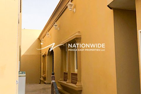 Huvila Abu Dhabi, Arabiemiraatit 4 makuuhuonetta, 580 m2 № 650513 - kuva 9
