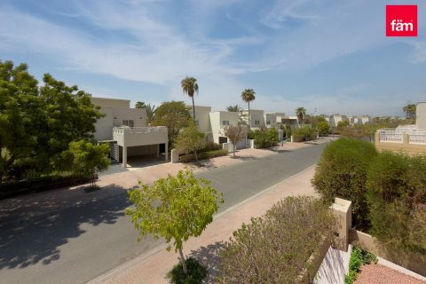 Villa til salg i Dubai, UAE 3 soveværelser, 527.2 kvm № 764109 - foto 28