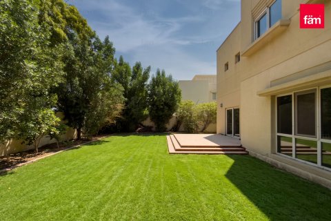 Villa til salg i Dubai, UAE 3 soveværelser, 527.2 kvm № 764109 - foto 26
