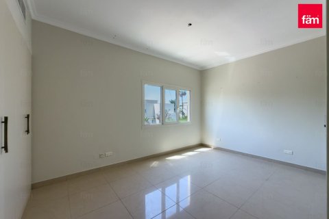 Villa til salg i Dubai, UAE 3 soveværelser, 527.2 kvm № 764109 - foto 11