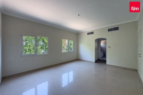 Villa til salg i Dubai, UAE 3 soveværelser, 527.2 kvm № 764109 - foto 6