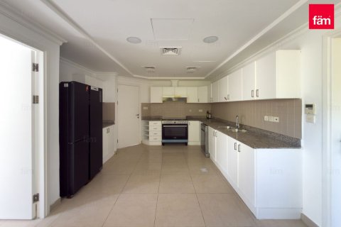 Villa til salg i Dubai, UAE 3 soveværelser, 527.2 kvm № 764109 - foto 12