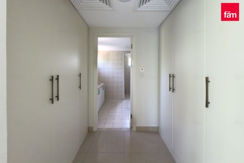 Villa til salg i Dubai, UAE 3 soveværelser, 527.2 kvm № 764109 - foto 19