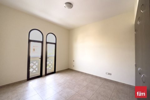 Townhouse in Dubai, UAE 4 bedrooms, 309.4 sq.m. № 718498 - photo 9