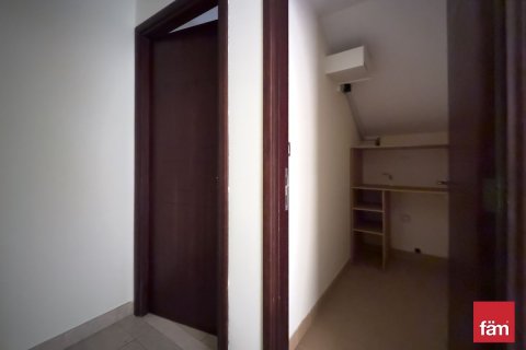 Townhouse in Dubai, UAE 4 bedrooms, 309.4 sq.m. № 718498 - photo 11