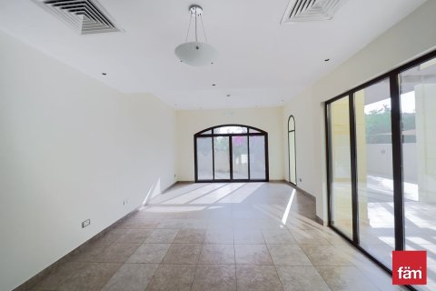Townhouse in Dubai, UAE 4 bedrooms, 309.4 sq.m. № 718498 - photo 2